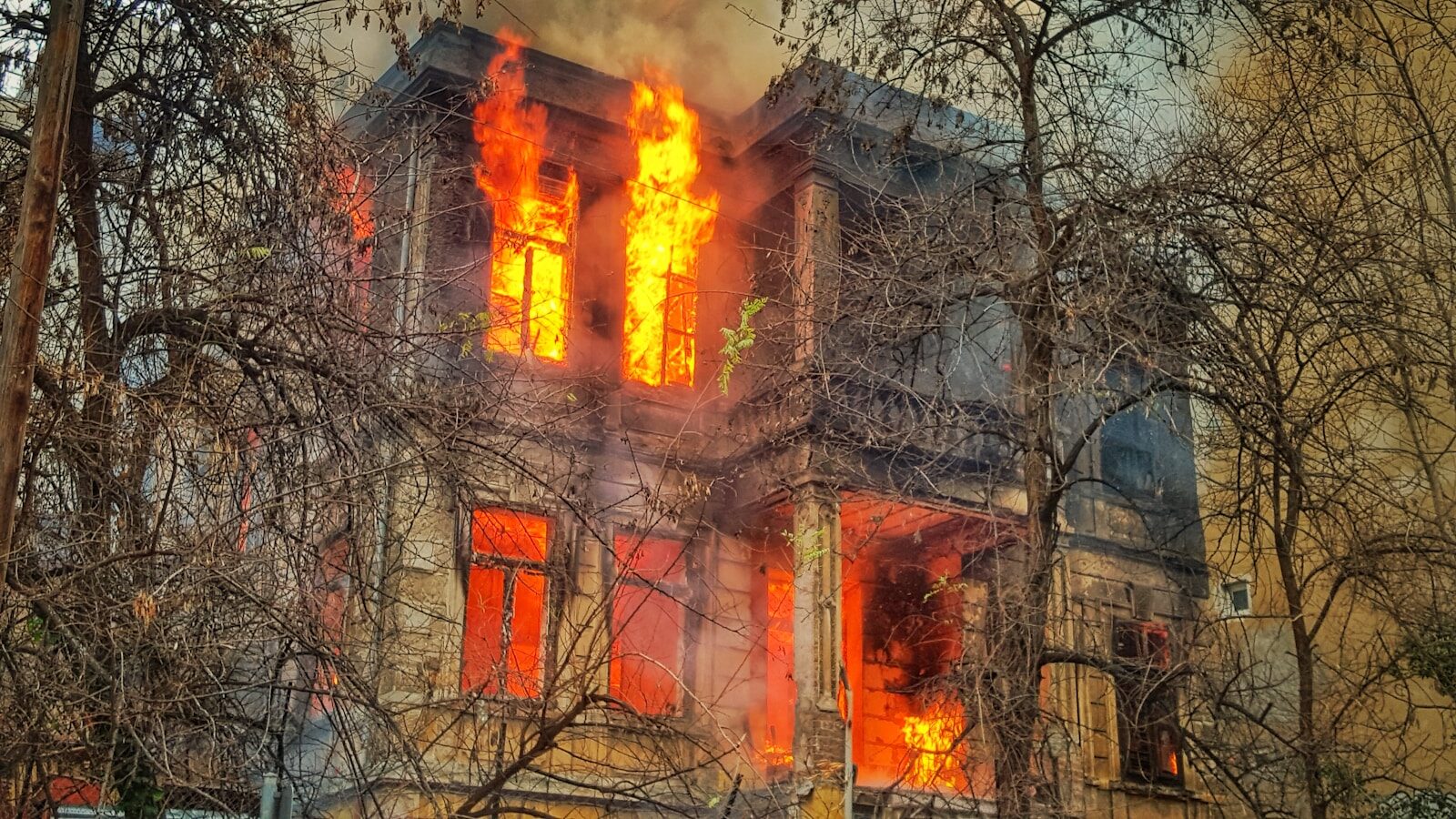 Financially Protect Your Belongings: How Renters Insurance Covers Theft, Fire and More